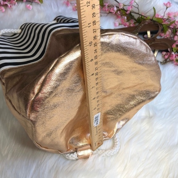 ⚠️SALE⚠️Victoria’s Secret Draw String Bag - Picture 6 of 8